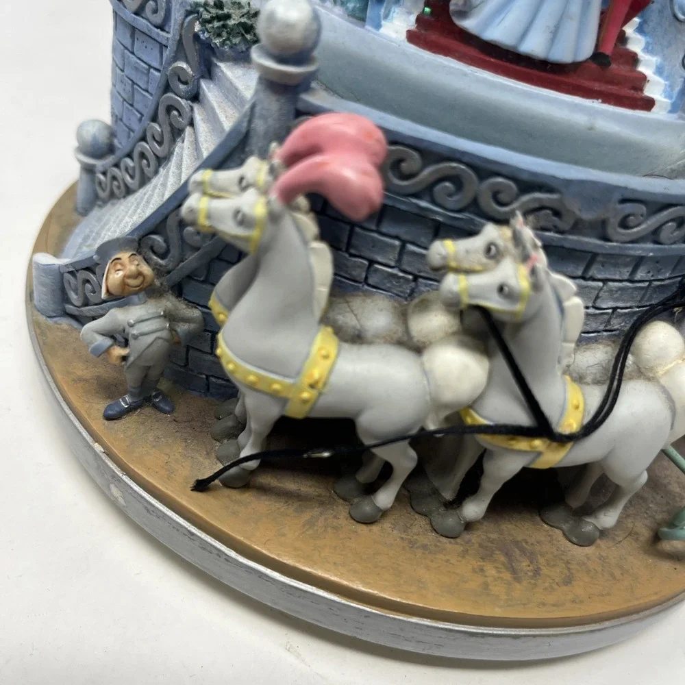 Disney Store Cinderella Double Snow Globe Musical Wedding Castle Retired